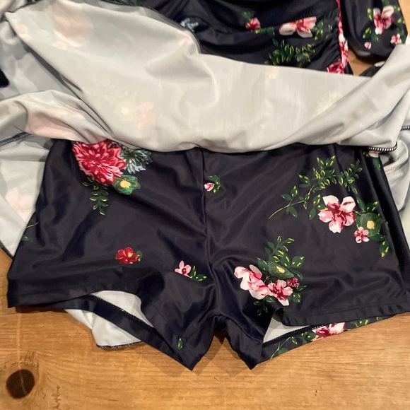 NWT Cocopear Wmns Blue Pink Floral off the shoulder coquette style swimsuit M - Picture 4 of 7